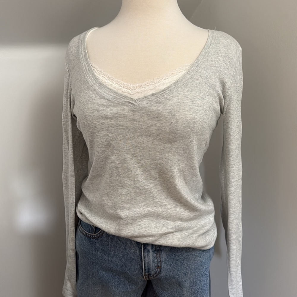Brandy Melville long sleeve top